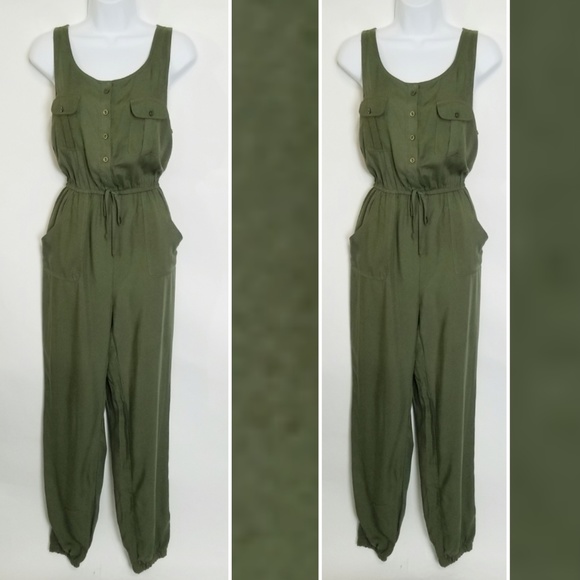 Loose Fit Jumpsuit - Picture 5 of 5